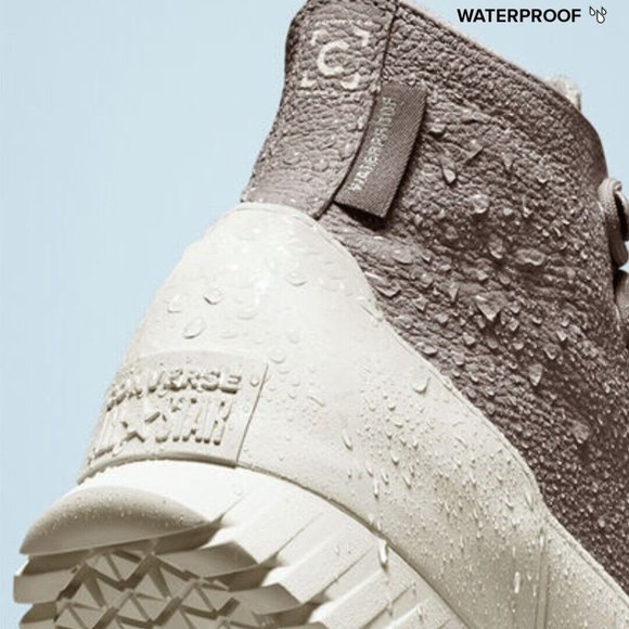 Women's Converse Chuck Taylor All Star Lugged Winter 2.0 Hi Waterproof 5… - Picture 3 of 8